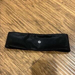 Lululemon Fly Away Tamer Headband in black
